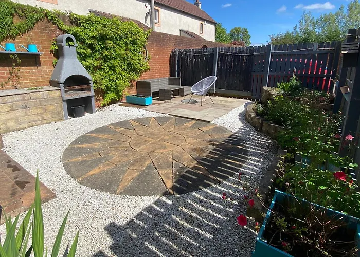 Cosy Cottage With Free Parking Close To Airport