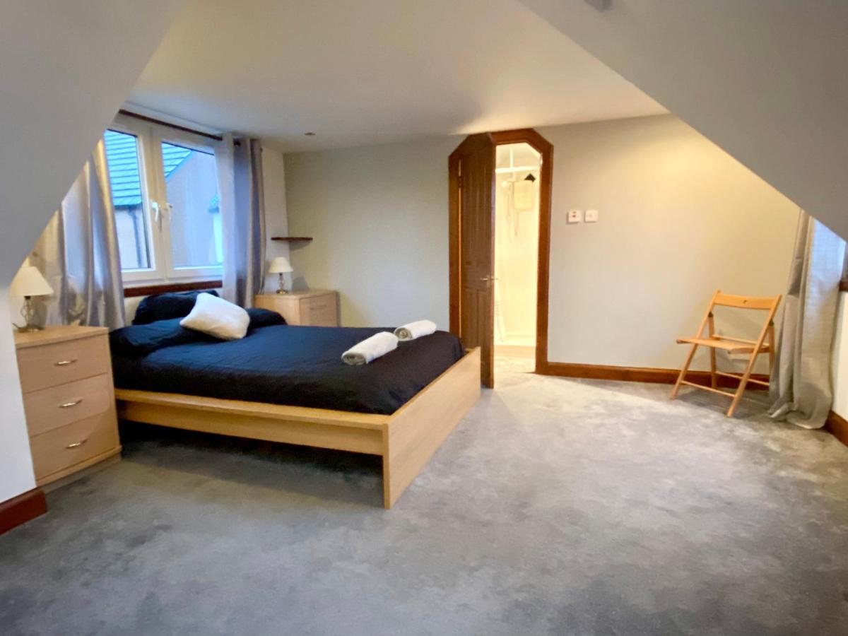 Cosy With Free Parking Close To Airport * Edimburgo