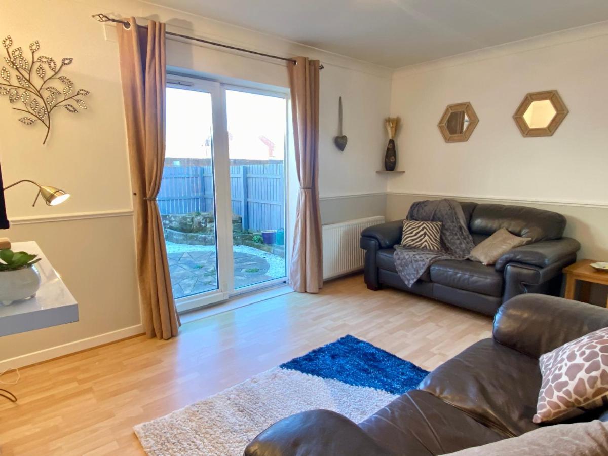 Apartamento Cosy With Free Parking Close To Airport